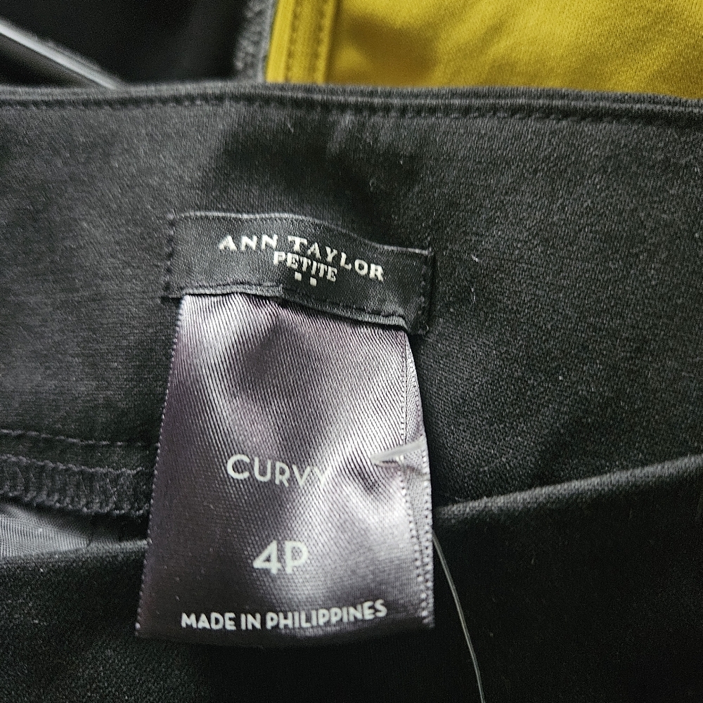 Ann Taylor Black Dress Pants.  Size 4P Curvy. - Picture 6 of 7